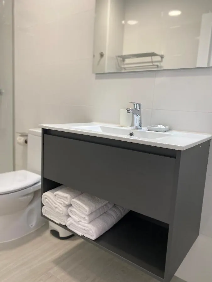 Comfortable Apartment Los Cristianos. Free Wifi. Arona