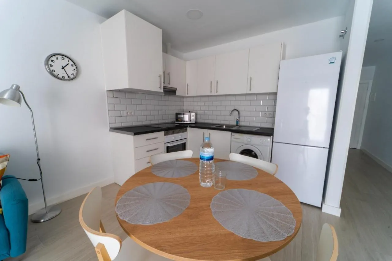 Comfortable Apartment Los Cristianos. Free Wifi. Arona