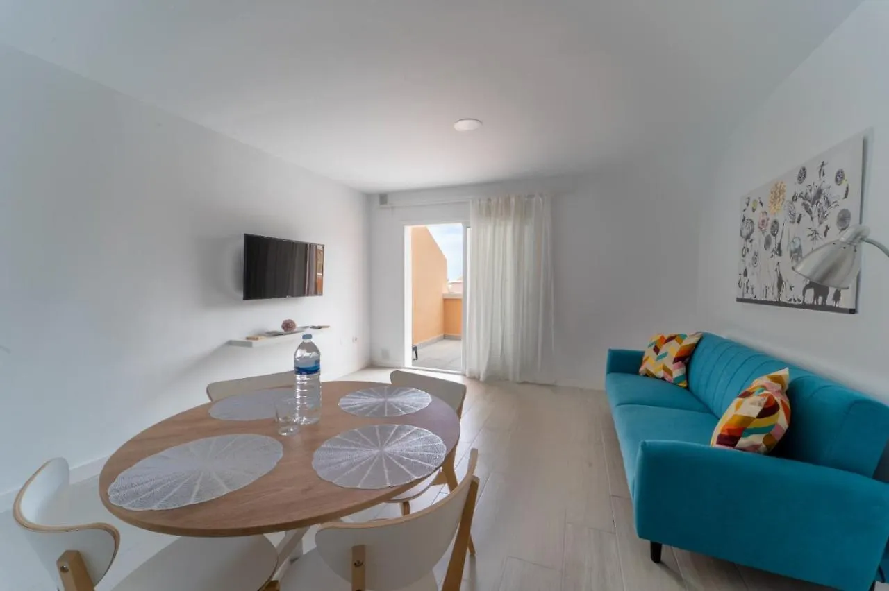Comfortable Apartment Los Cristianos. Free Wifi. Arona  Spagna
